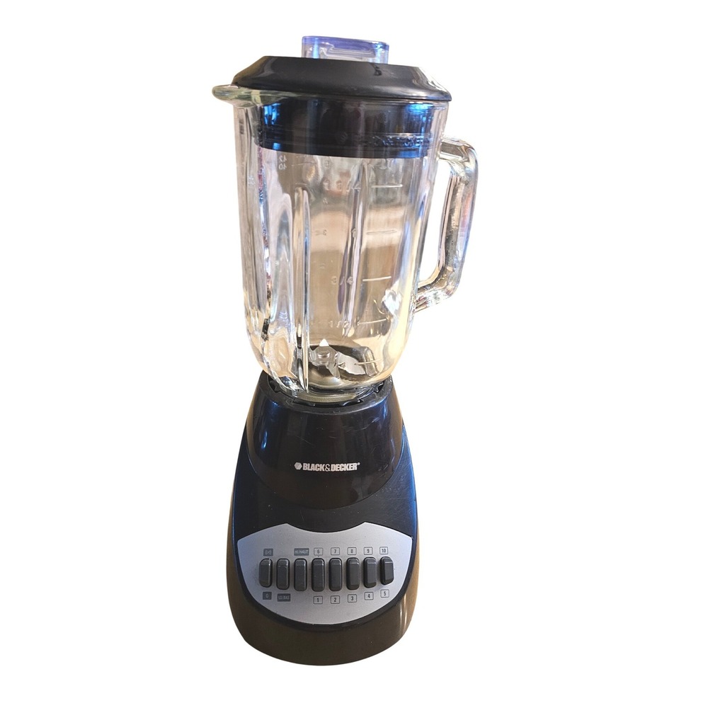 Black & Decker 10 Speed Blender with Glass Pitcher Black Countertop BL2010BP